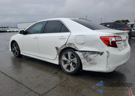 2012 Toyota Camry Base z USA, uszkodzony, nr VIN 4T1BF1FK0CU621950